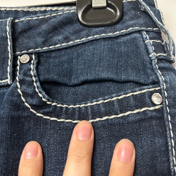 Authentic dark blue True Religions, Gem detailing throughout. Size 27 - Picture 4 of 11